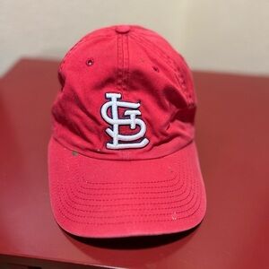 VINTAGE St. Louis Cardinals ball cap in GUC